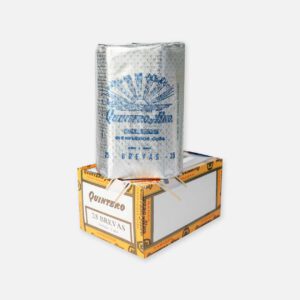 سيجار كينتيرو بريفاس، تغليف كوبي فاخر بمظهر كلاسيكي.