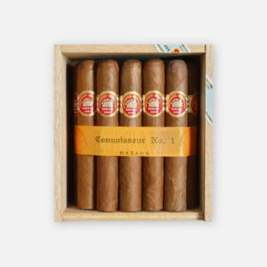 سيجار إتش. أبمان كونوسيور رقم 1 في صندوق خشبي.