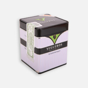 علبة سيجار فيجويروس إنترياكتوس الكوبي بتصميم أنيق.