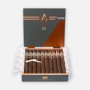 سيجار آفو دبل كورونا، عرض أنيق وفاخر في علبة.