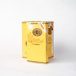 سيجار خوسيه ل. بيدرا كازادوريس، تغليف أصفر زاهي.