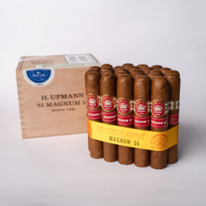 سيجار إتش. أوبمان ماجنوم 54 مع علامة تجارية أنيقة باللون الأحمر والذهبي.