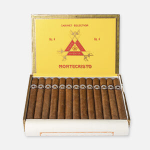 سيجار مونتي كريستو رقم 4، عرض فاخر وكلاسيكي.