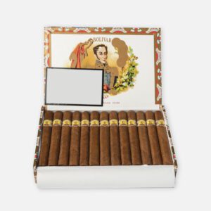 سيجار Bolivar الكوبي الفاخر في صندوق مزخرف مفتوح.