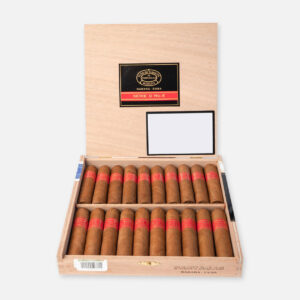 سيجار بارتاجاس سيري دي رقم 6 الكوبي في صندوق خشبي.