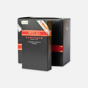بارتاغاس سيري دي رقم 4 توبوس، في عبوة أنيقة باللونين الأسود والأحمر.