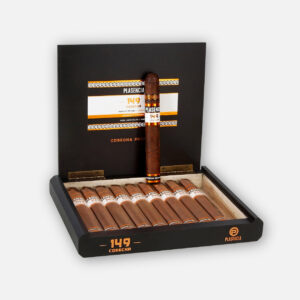 سيجار بلاسينسيا 149 كوسيتشا روبوستو في علبة سوداء أنيقة.