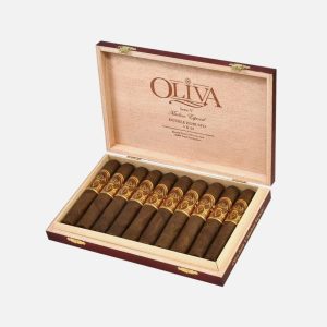 سيجار أوليفا سيريز في مادورو سبيشال دوبل روبوستو، عرض في علبة خشبية أنيقة.
