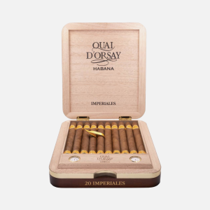 سيجار كي دورسيه إمبيريال الكوبي في علبة خشبية أنيقة.